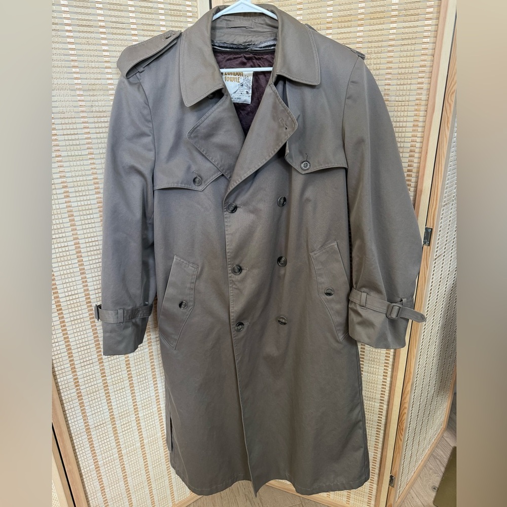 Vintage London Towne Trench Coat 42R